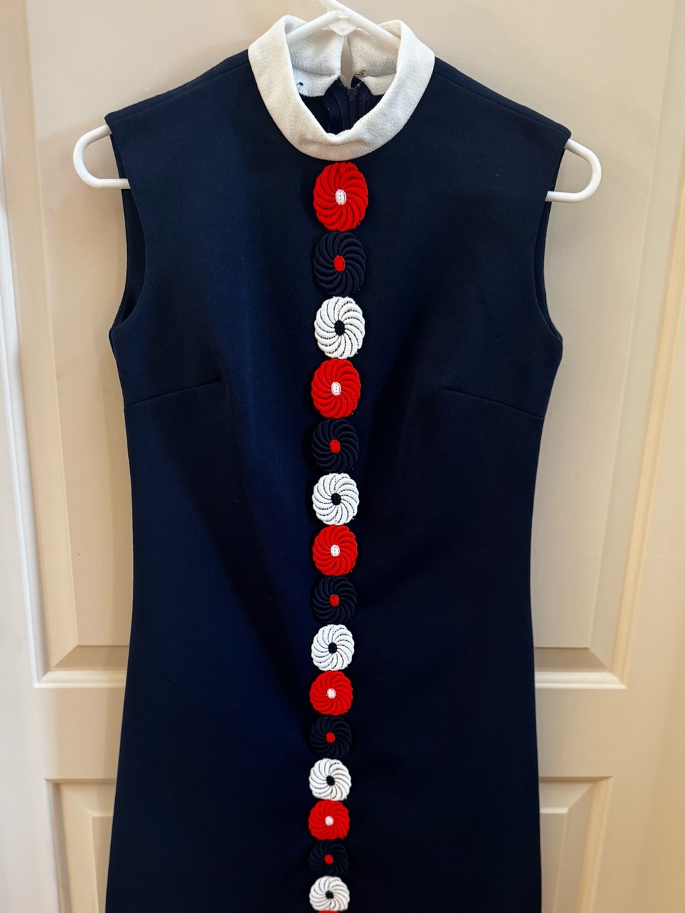 Vintage 60s style sleeveless sheath dress